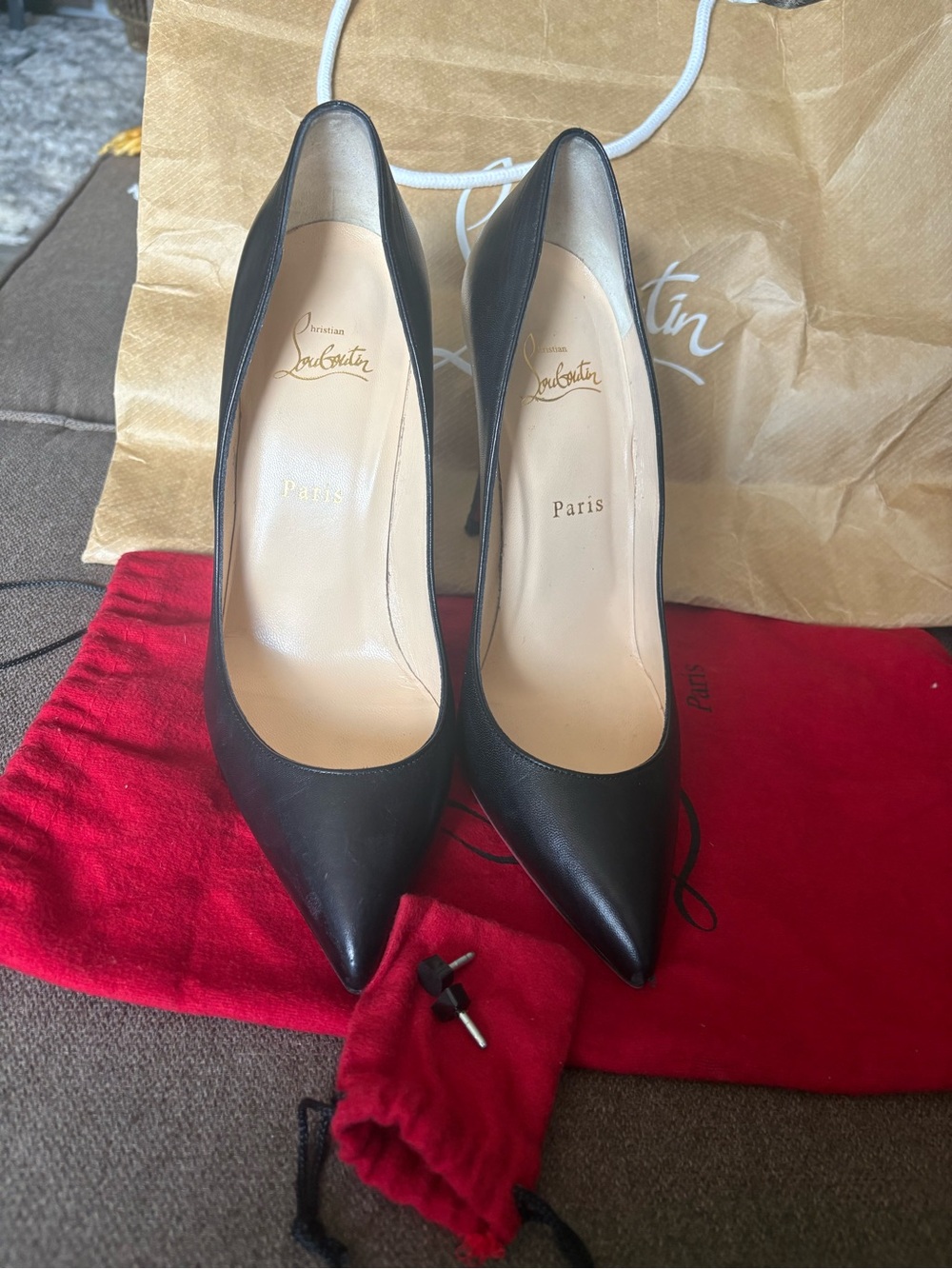 Christian Louboutin Black Leather Pointed-Toe Pumps with Red Sole - Picture 4 of 4